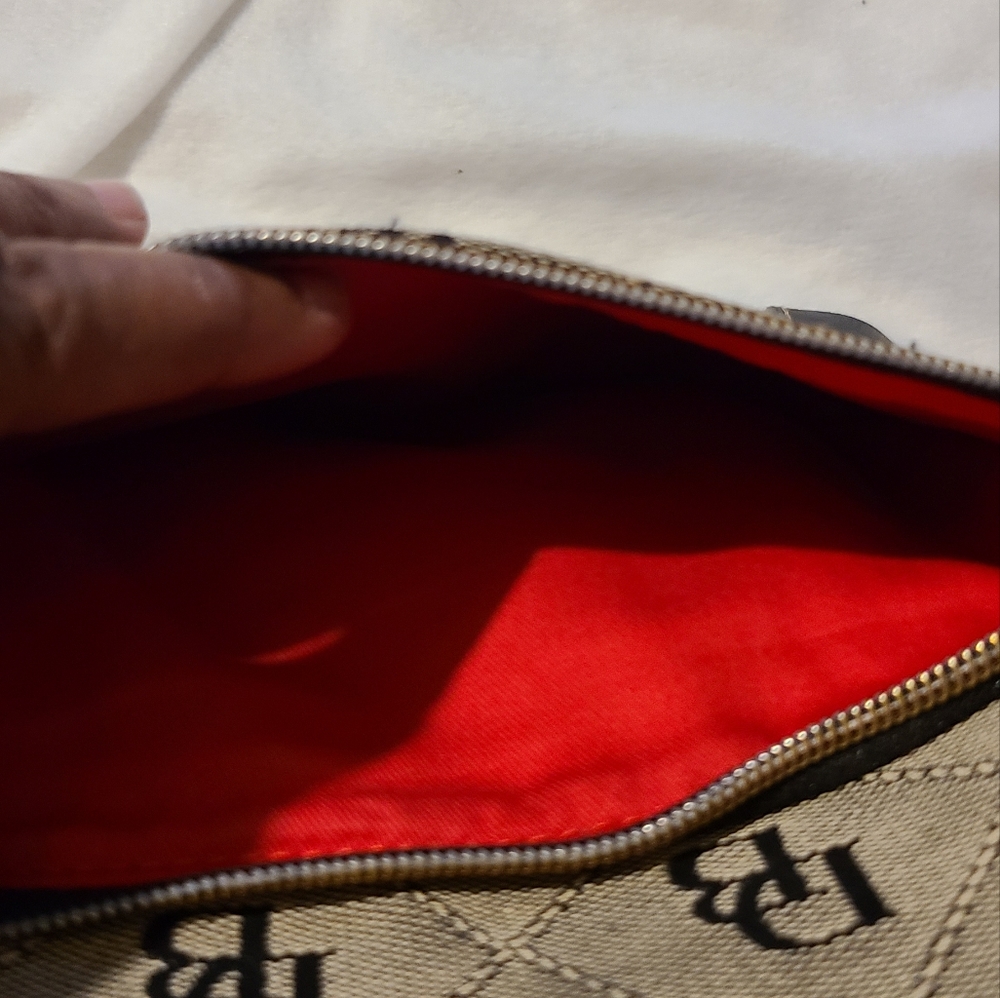 Cross body purse